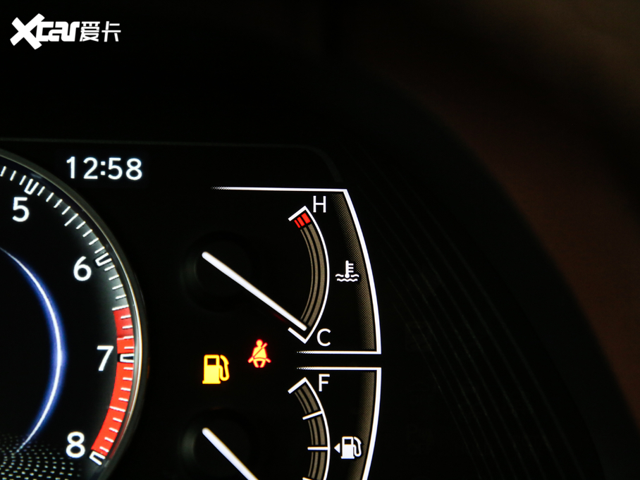 2020׿_˹ES 200 ׿Խ