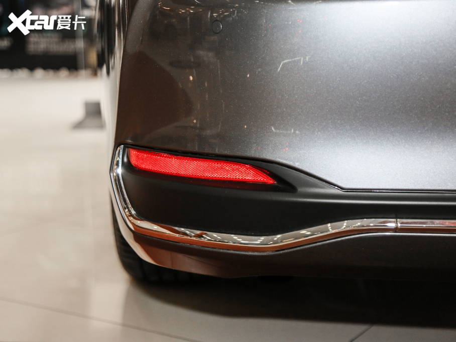 2020׿_˹ES 300h ׿Խ