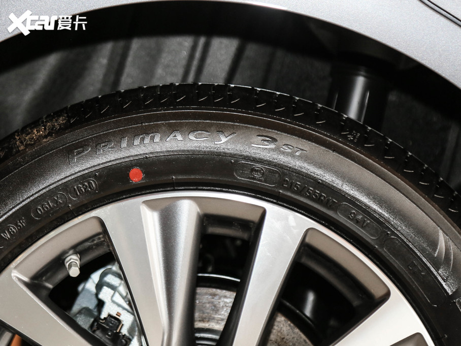 2020׿_˹ES 300h ׿Խ