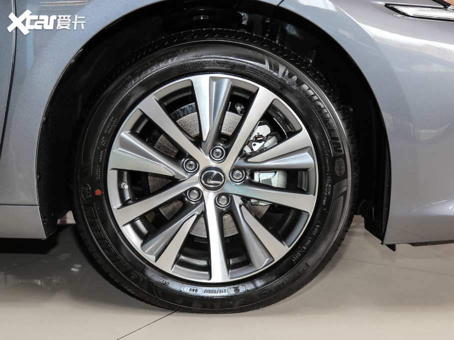 2020׿_˹ES 300h ׿Խ