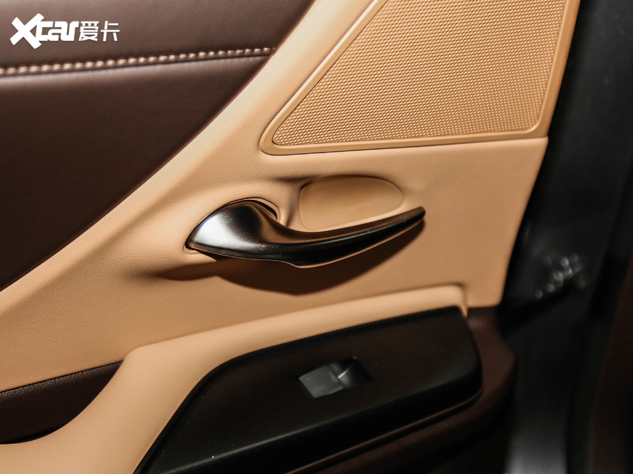 2020׿_˹ES 300h ׿Խ