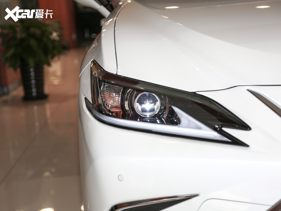 2020׿_˹ES 260 ׿Խ