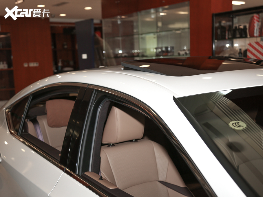 2020׿_˹ES 260 ׿Խ