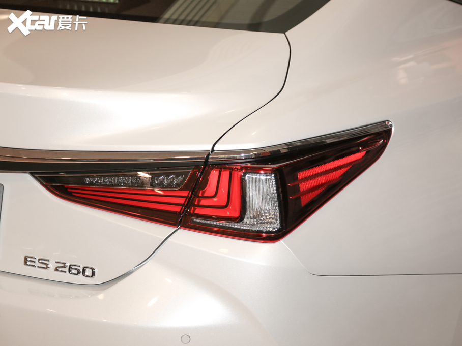 2020׿_˹ES 260 ׿Խ