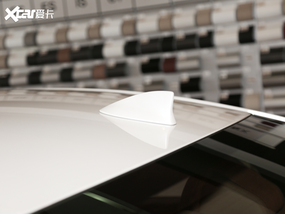 2020׿_˹ES 260 ׿Խ