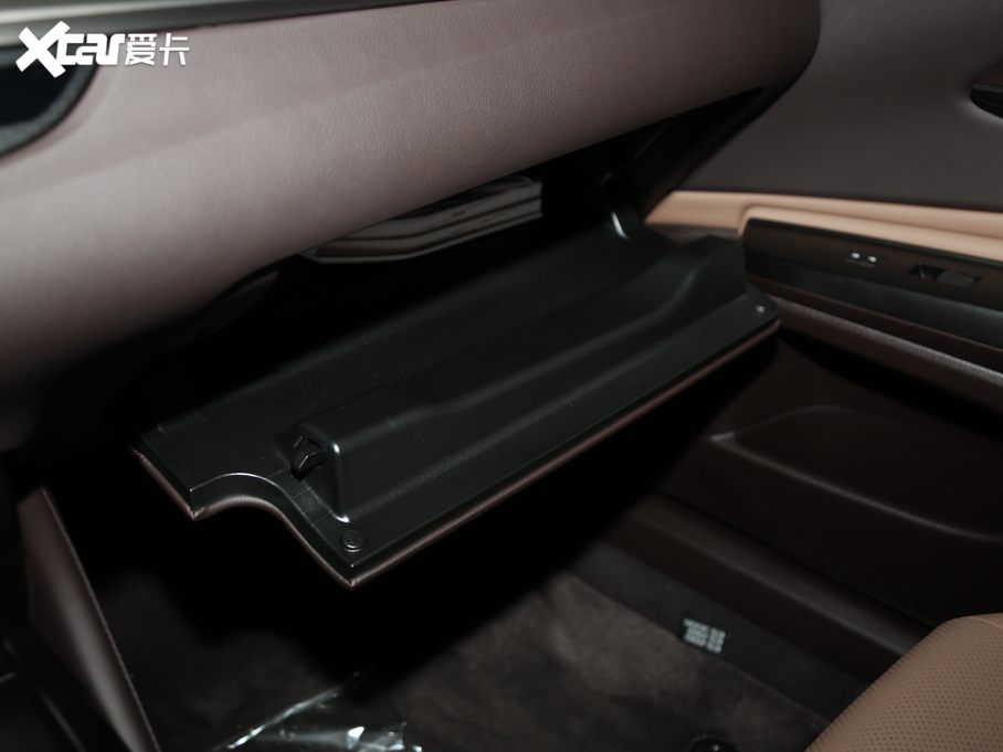 2020׿_˹ES 260 ׿Խ