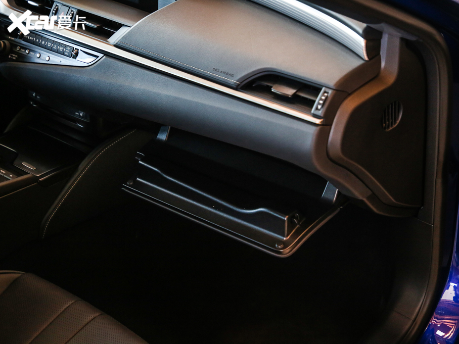 2020׿_˹ES 260 F SPORT