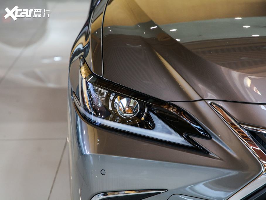 2020׿_˹ES 300h ׿Խ