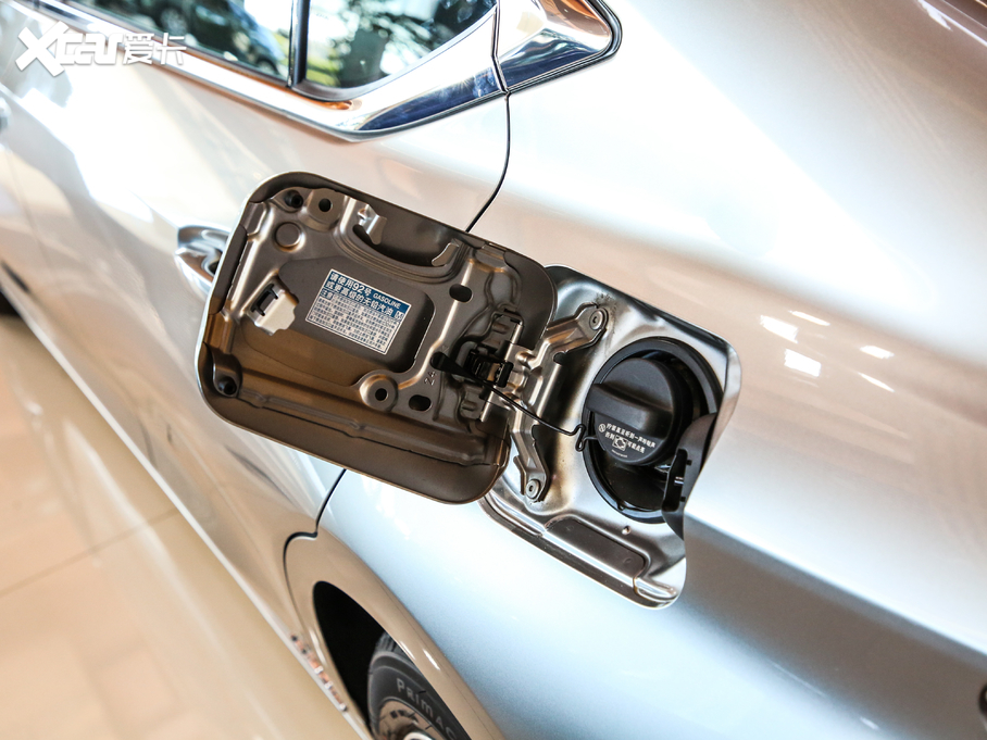 2020׿_˹ES 300h ׿Խ