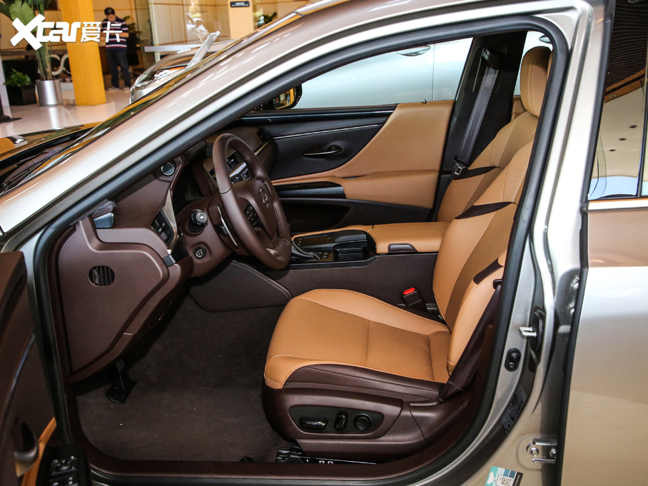 2020׿_˹ES 300h ׿Խ