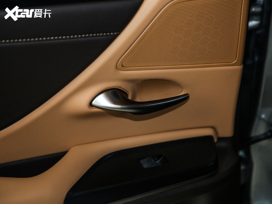 2020׿_˹ES 300h ׿Խ