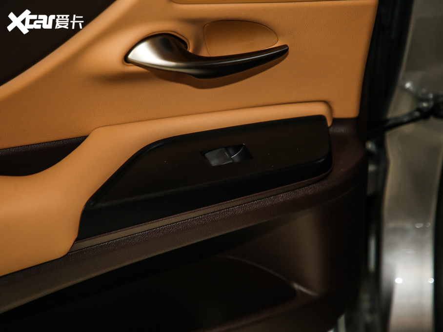 2020׿_˹ES 300h ׿Խ