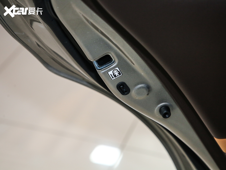 2020׿_˹ES 300h ׿Խ