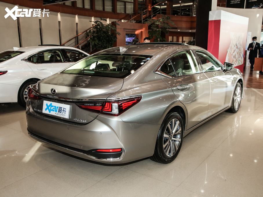 2020׿_˹ES 260 ׿Խ