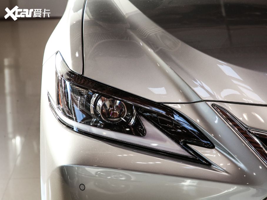 2020׿_˹ES 260 ׿Խ