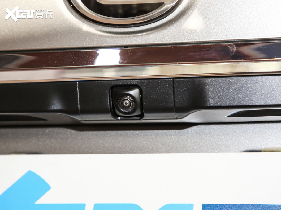 2020׿_˹ES 260 ׿Խ