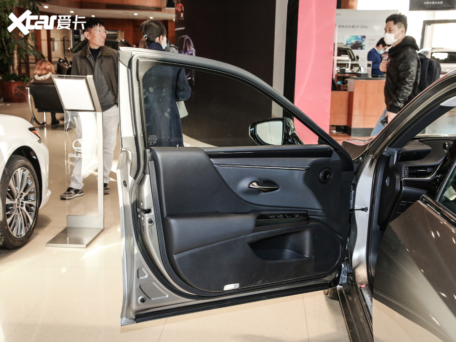 2020׿_˹ES 260 ׿Խ