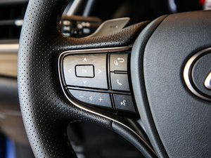 2020260 F SPORT п؅^