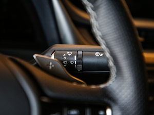 2020款260 F SPORT 中控区