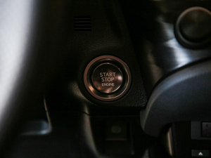 2020款260 F SPORT 中控区