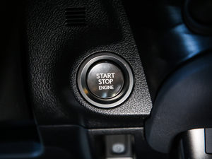 2020款260 F SPORT 中控区