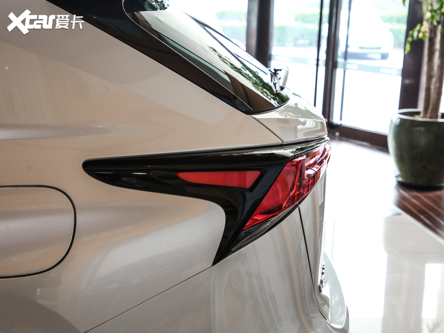 2020׿_˹NX 300h hа ǰ VI