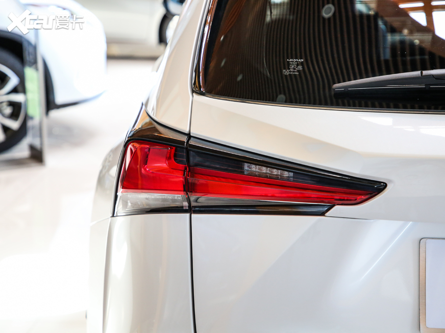 2020׿_˹NX 300h hа ǰ V