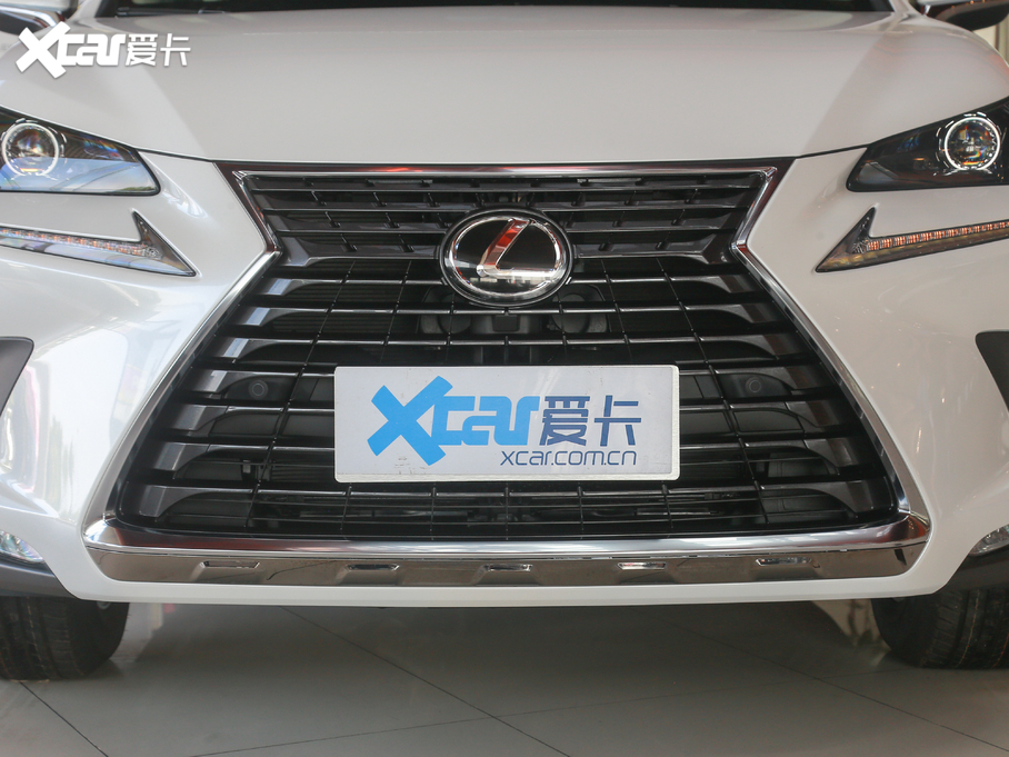 2020׿_˹NX 200 hݰ ǰ VI