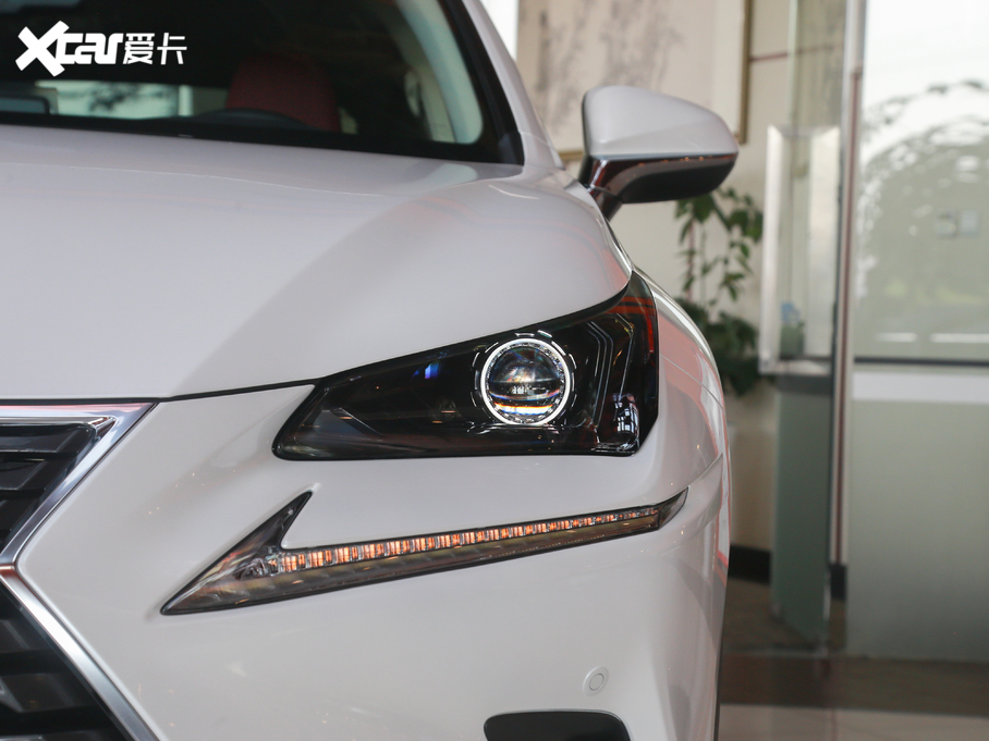 2020׿_˹NX 200 hݰ ǰ VI