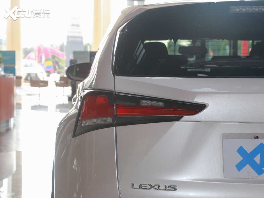 2020׿_˹NX 200 hݰ ǰ VI