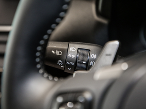 2020300h h° ȫ(q) VI п؅^(q)