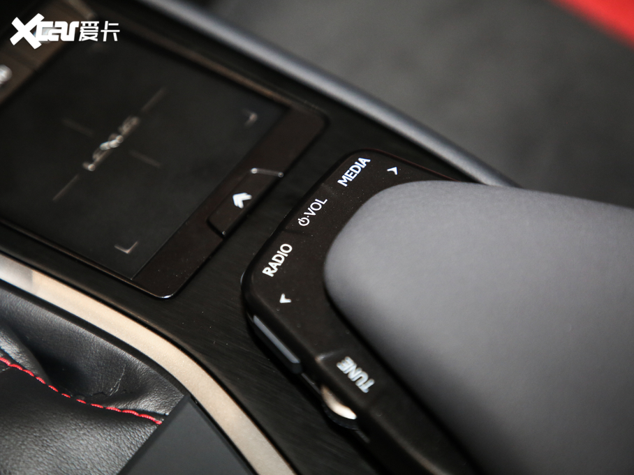 2020׿_˹UX 200 F SPORT