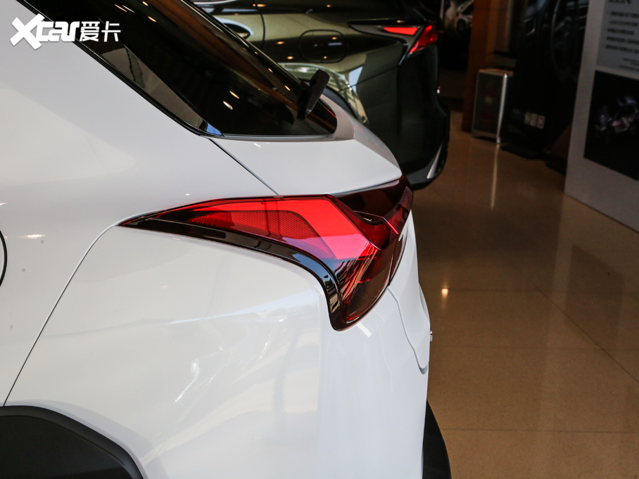 2020׿_˹UX 200 F SPORT