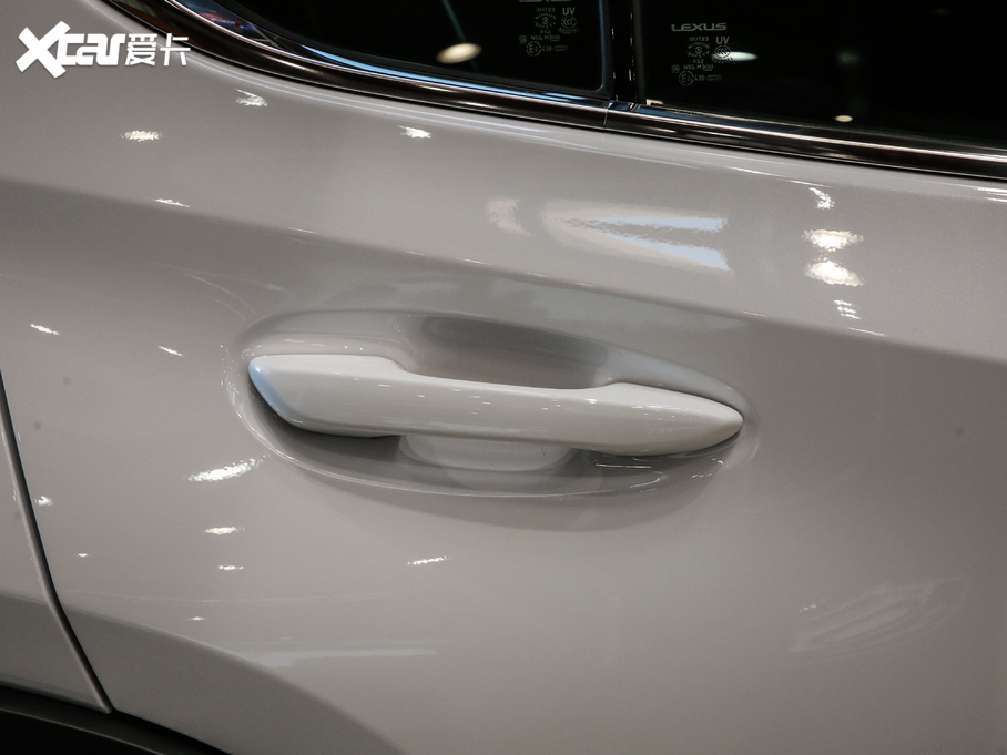 2020׿_˹UX 200 F SPORT