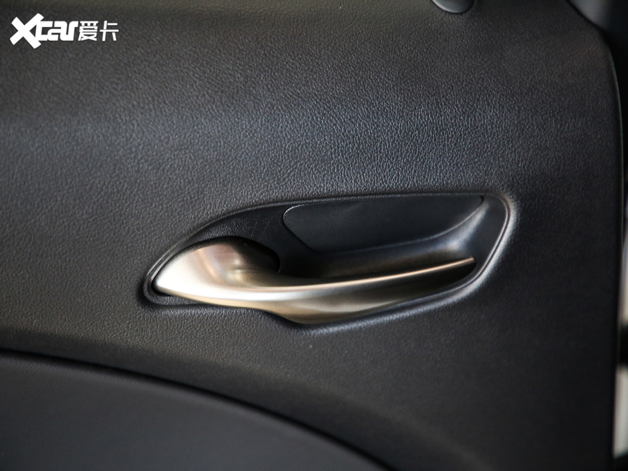 2020׿_˹UX 200 F SPORT