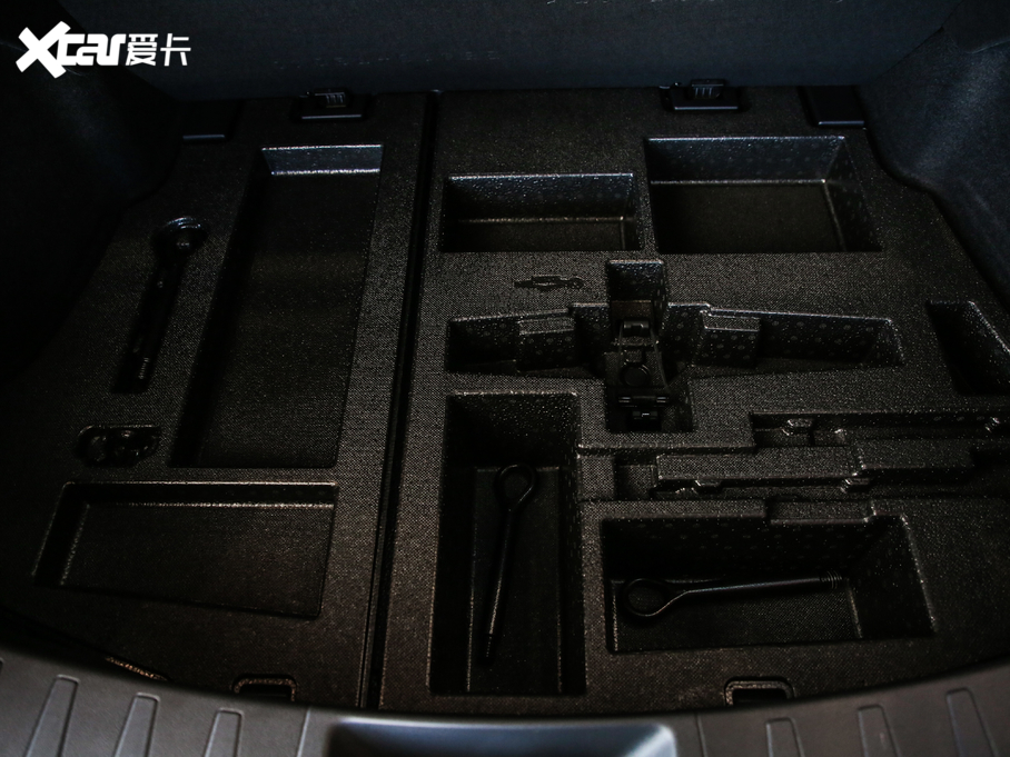 2020׿_˹UX 200 F SPORT