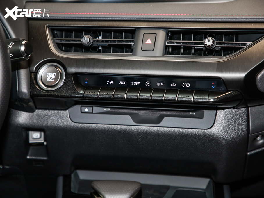 2020׿_˹UX 200 F SPORT