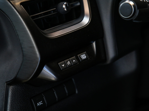 2020200 F SPORT п؅^