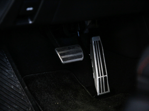 2020200 F SPORT п؅^