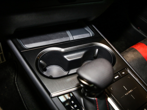 2020200 F SPORT п؅^