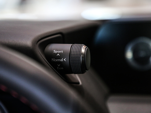 2020200 F SPORT п؅^