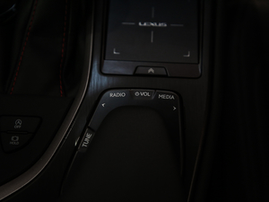 2020200 F SPORT п؅^