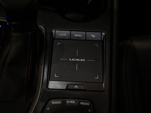 2020200 F SPORT п؅^