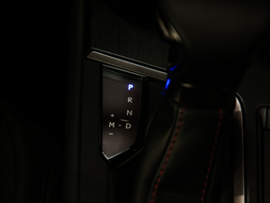 2020200 F SPORT п؅^