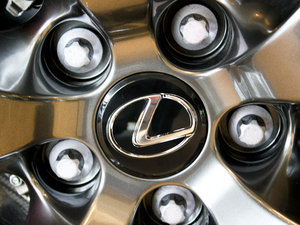 2011���׿��_˹LF-A �������^