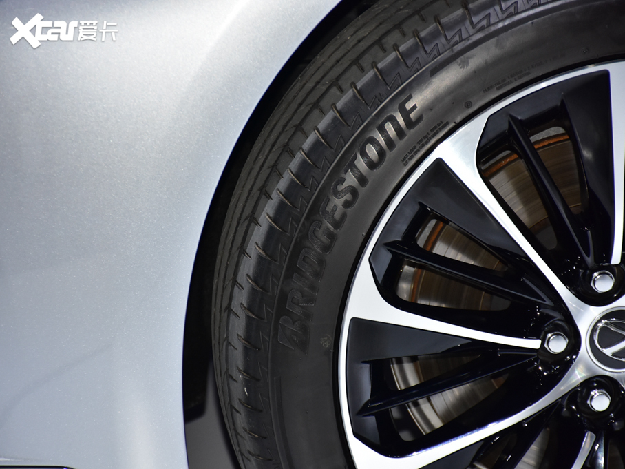 2021���׿��_˹LS 500h ������