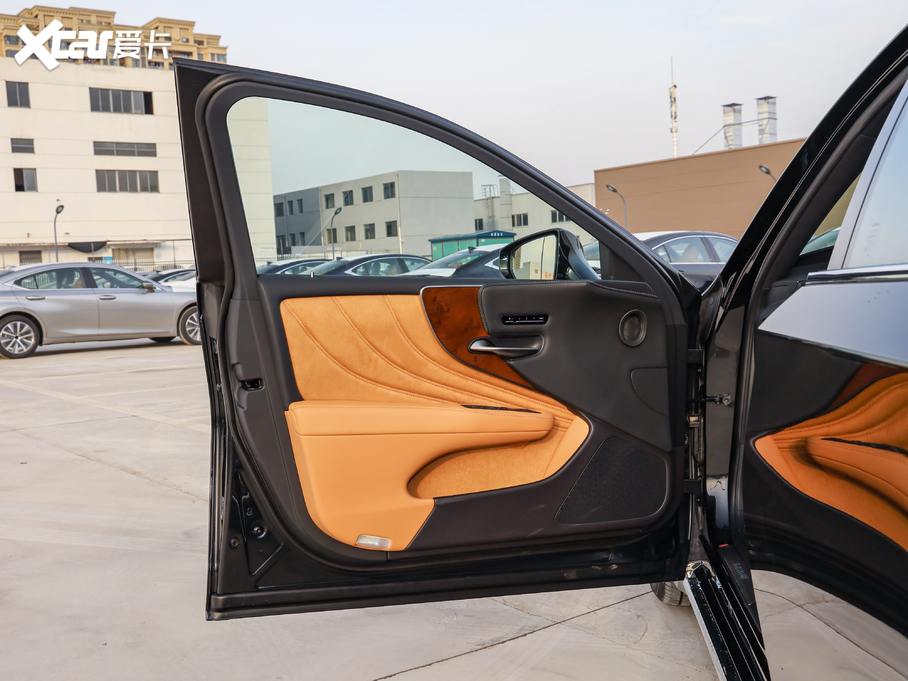 2021׿_˹LS 500h ׿Խ