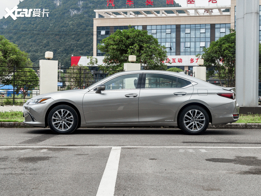 2021׿_˹ES 300h ׿Խ