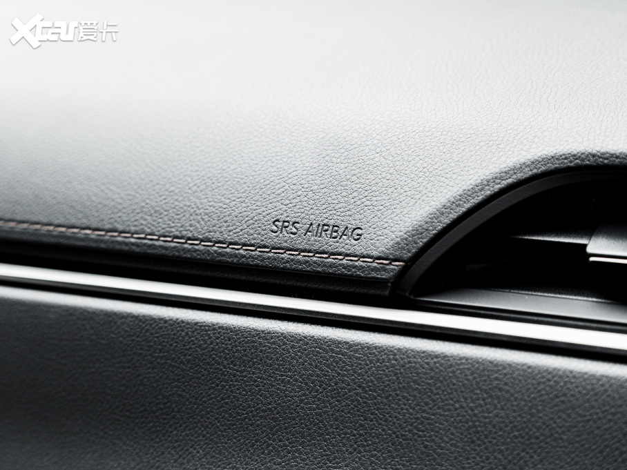 2021���׿��_˹ES 300h ׿Խ��