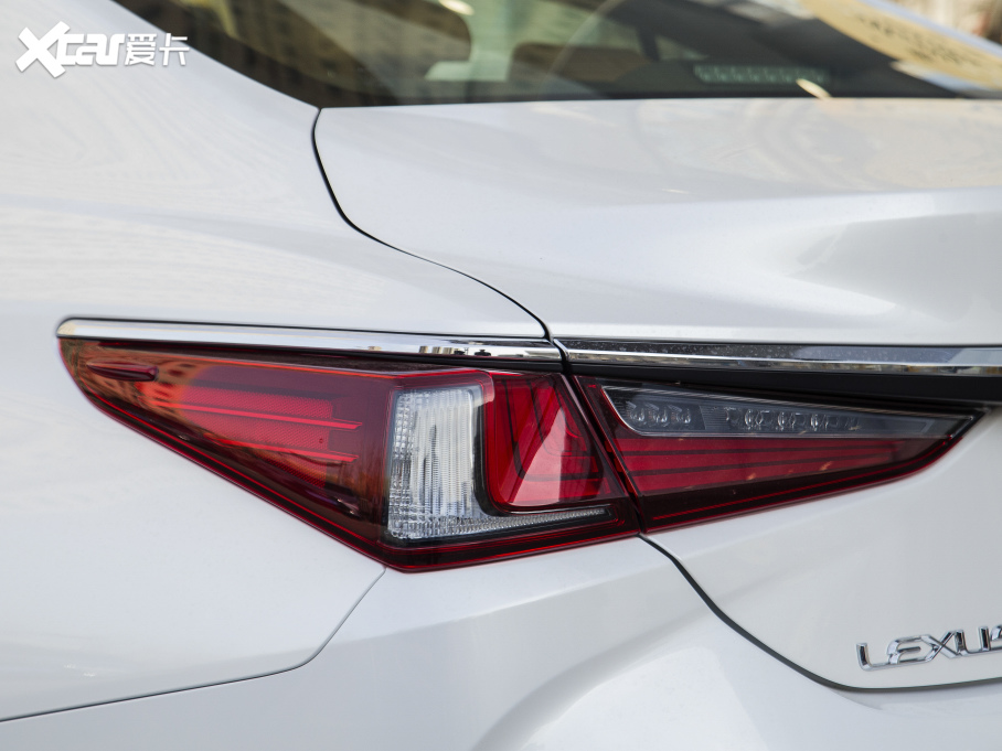 2021׿_˹ES 260 ׿Խ